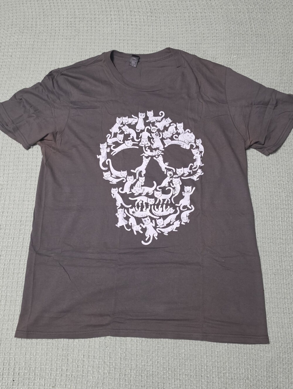 Cat Skull T-Shirt Sz Medium